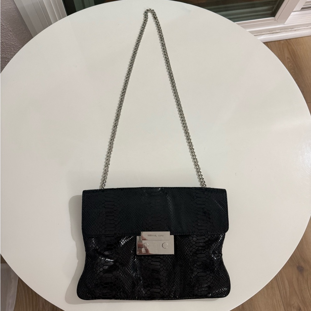 Micheal Kors crossbody wallet